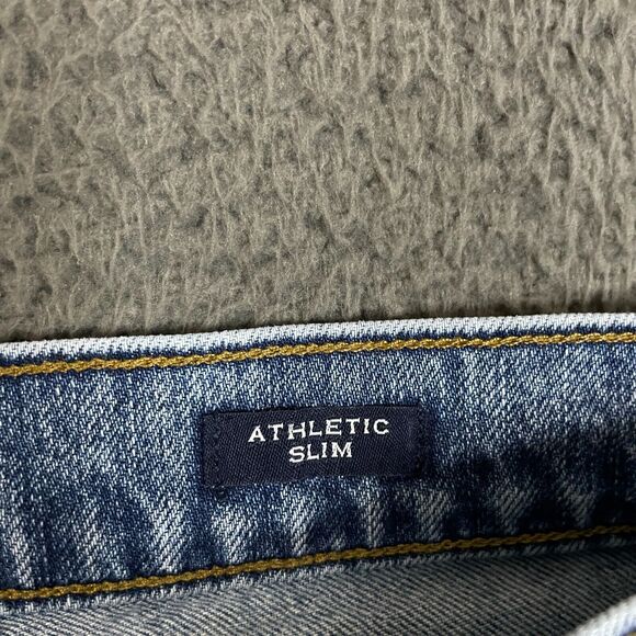 J Crew Jeans Mens 31x32 Blue Athletic Slim Fit Light Wash Stretch Denim Casual - Picture 4 of 13